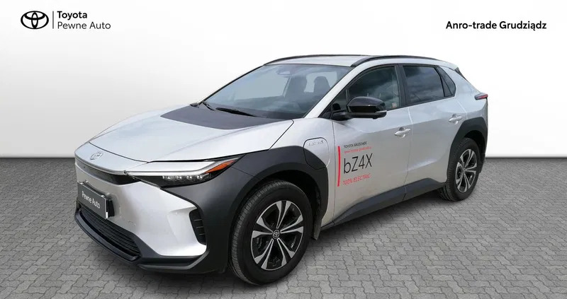 grudziądz Toyota bZ4X cena 194900 przebieg: 3496, rok produkcji 2022 z Grudziądz